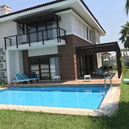 Villa Evre 1 *